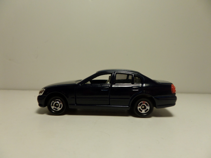 Illustration for article titled Rising Sunday: JDM Sedans
